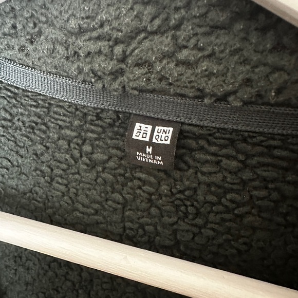 Uniqlo Full-Zip Fleece Jacket in Medium size Green - Picture 4 of 5